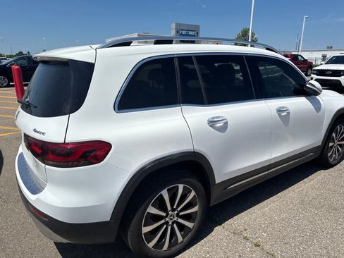 Used 2022 Mercedes-Benz GLB 250 4MATIC image 13