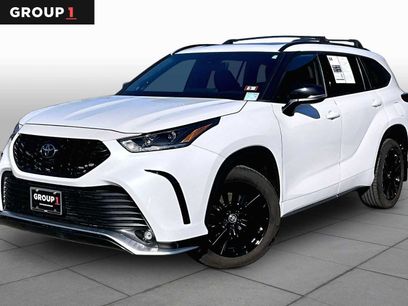 Used 2023 Toyota Highlander XSE
