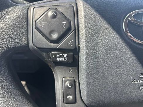 Used 2017 Toyota Tacoma SR w/ SR Convenience Package RWD image 16