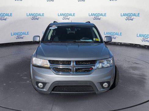 Used 2019 Dodge Journey SE w/ Connectivity Group FWD image 11