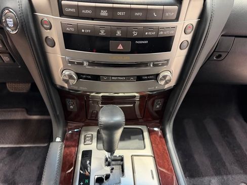 Used 2014 Lexus LX 570 4WD image 48