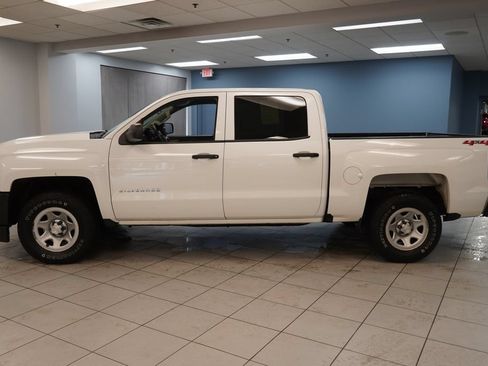 Used 2018 Chevrolet Silverado 1500 W/T w/ WT Convenience Package AWD/4WD image 2