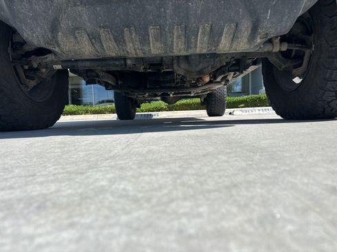 Used 2025 Jeep Wrangler Unlimited Rubicon AWD/4WD image 8