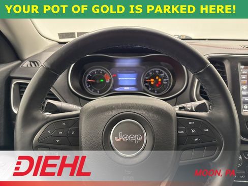 Used 2019 Jeep Cherokee Trailhawk image 27