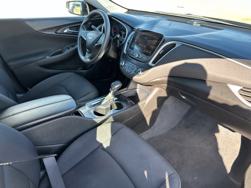 Used 2023 Chevrolet Malibu LT FWD image 24
