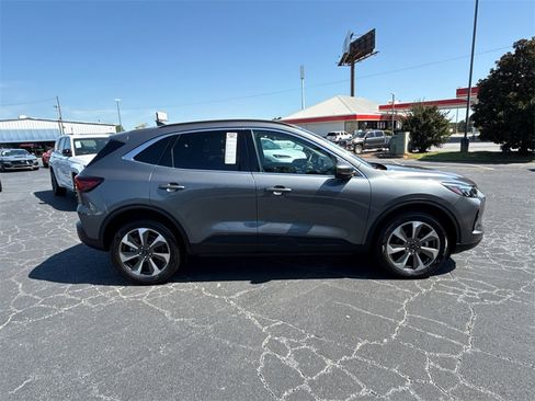 Certified 2023 Ford Escape Platinum image 2