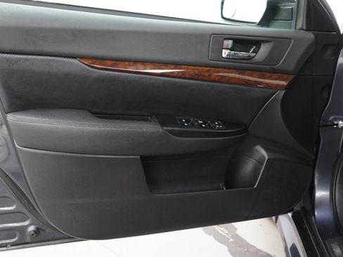 Used 2013 Subaru Legacy 3.6R Limited AWD/4WD image 17