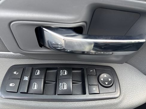 Used 2016 RAM 2500 SLT AWD/4WD image 16