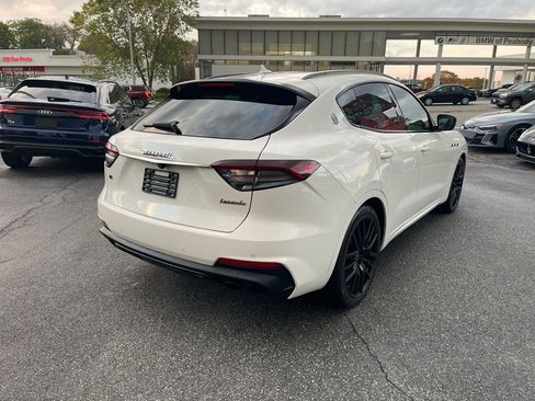 Used 2021 Maserati Levante image 15