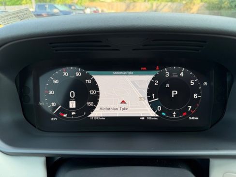 Certified 2025 Land Rover Discovery S AWD/4WD image 23