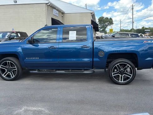 Used 2017 Chevrolet Silverado 1500 LT w/ LPO, Black Pack AWD/4WD image 2