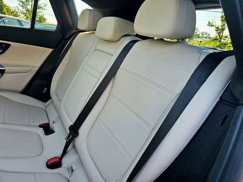 Used 2023 Mercedes-Benz GLC 300 4MATIC image 23