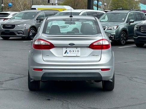Used 2014 Ford Fiesta SE w/ Equipment Group 201A FWD image 5