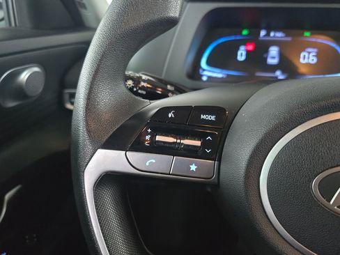 Used 2024 Hyundai Elantra SE image 12