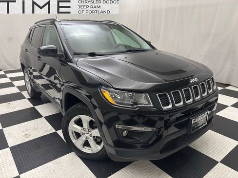 Used 2019 Jeep Compass Latitude w/ Popular Equipment Group image 1