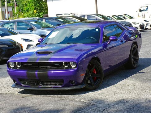 Used 2018 Dodge Challenger SRT w/ Technology Group RWD image 6