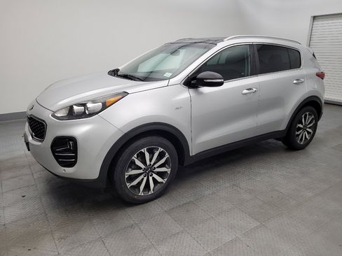 Used 2017 Kia Sportage EX w/ EX Technology Package image 2