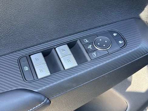 New 2026 Mitsubishi Outlander SEL image 19