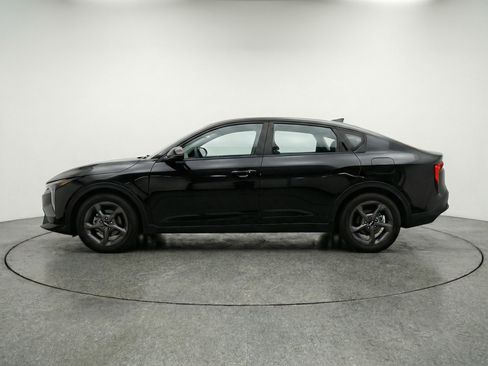 Used 2025 Kia K4 LXS image 5