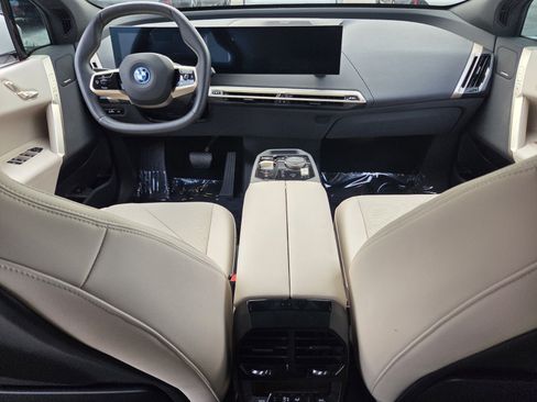 Used 2024 BMW iX xDrive50 w/ Sport Package AWD/4WD image 13