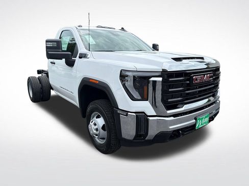 New 2026 GMC Sierra 3500 Pro w/ Snow Plow Prep Package AWD/4WD image 7
