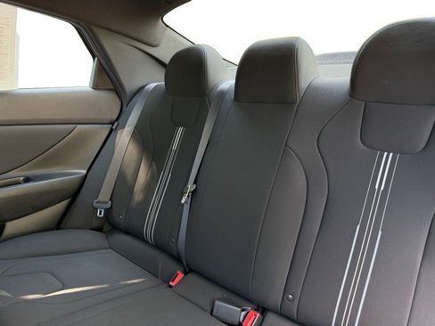 Certified 2025 Hyundai Elantra Sport FWD image 13