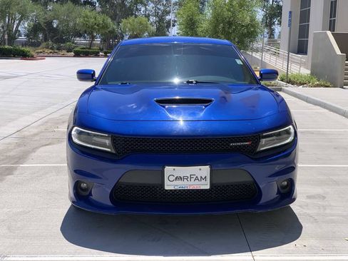 Used 2019 Dodge Charger GT image 2