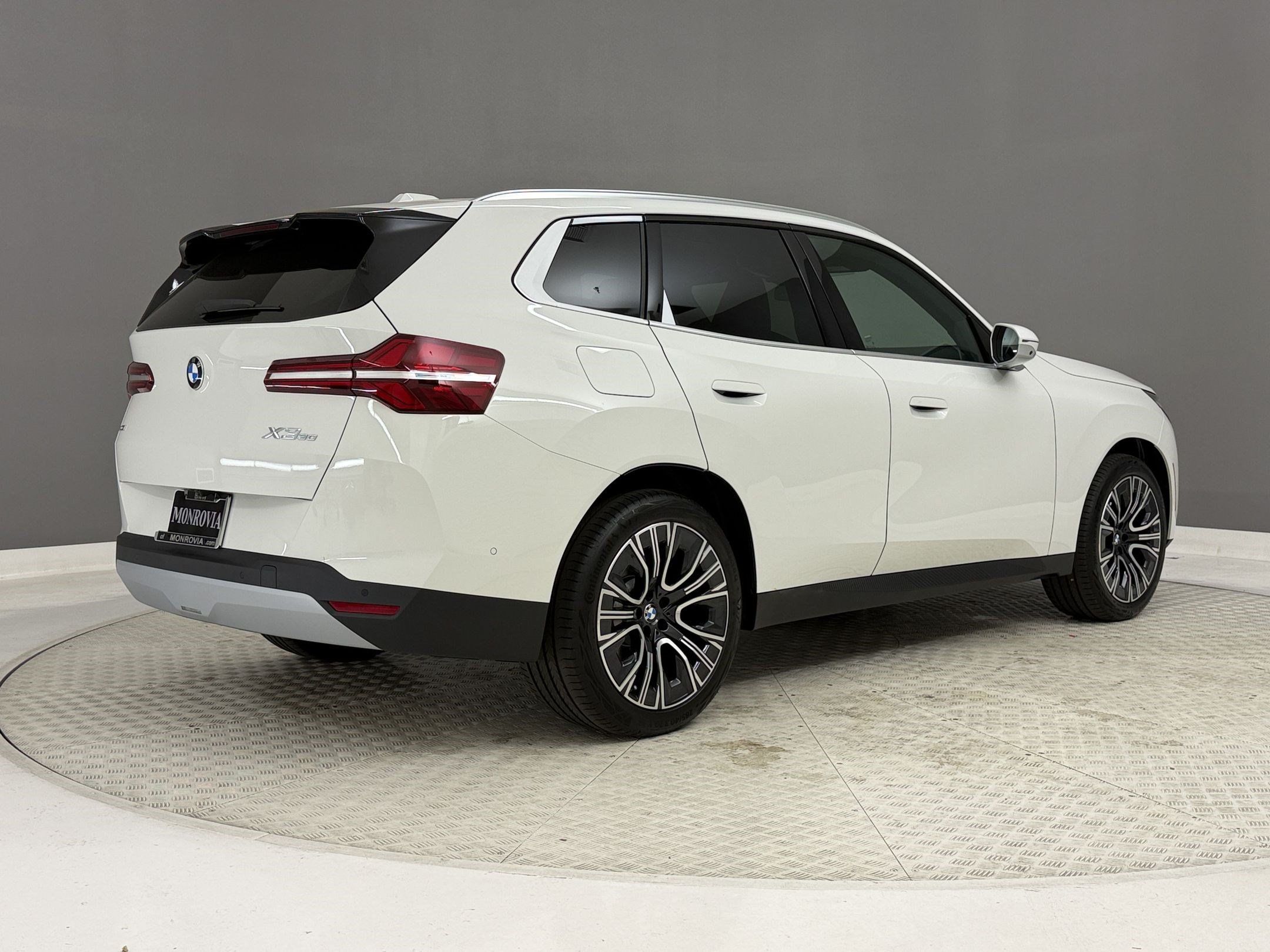 New 2026 BMW X3 xDrive30i w/ Premium Package AWD/4WD image 9