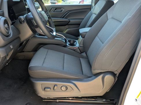 Used 2026 Chevrolet Colorado W/T w/ WT Custom Package RWD image 14