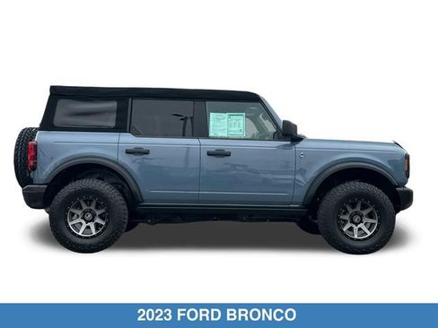 Used 2023 Ford Bronco 4-Door AWD/4WD image 4