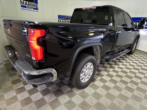 Used 2024 Chevrolet Silverado 2500 LTZ w/ LTZ Convenience Package AWD/4WD image 16
