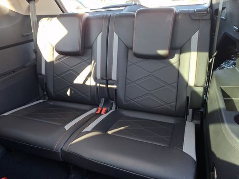 Certified 2025 Volkswagen Atlas Peak Edition SE image 11