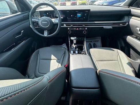 Used 2025 Hyundai Santa Cruz Limited image 8