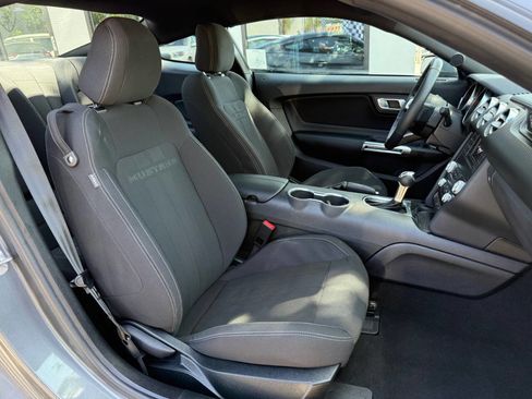 Used 2023 Ford Mustang Coupe RWD image 28