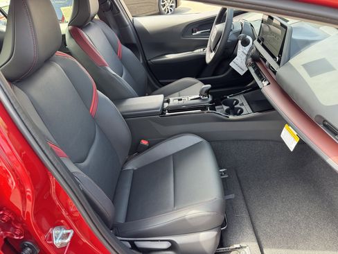 New 2026 Toyota Prius Plug-In Hybrid image 8