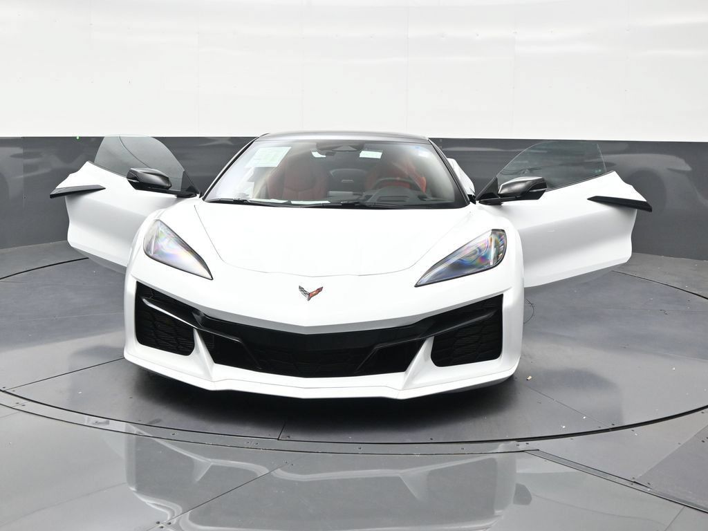 Used 2025 Chevrolet Corvette E-Ray AWD/4WD image 33