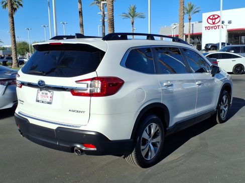Used 2024 Subaru Ascent Premium w/ Convenience Package AWD/4WD image 4