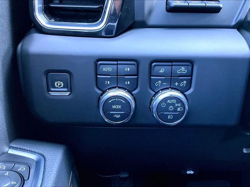 Used 2025 GMC Sierra 2500 Denali w/ Denali Reserve Package image 34