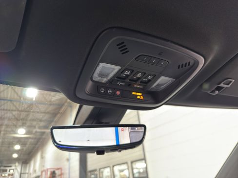 Used 2022 Chevrolet Traverse RS w/ LPO, Floor Liner Package image 38