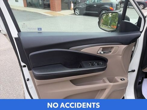 Used 2016 Honda Pilot EX image 9