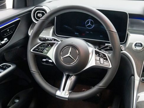 New 2025 Mercedes-Benz GLC 300 4MATIC image 11
