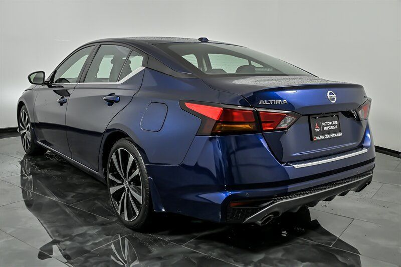 Used 2022 Nissan Altima 2.5 SR FWD image 7