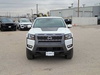 Used 2025 Nissan Frontier SV w/ SV Convenience Package AWD/4WD video 3
