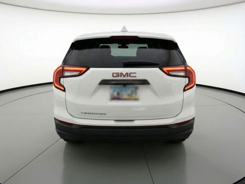 Used 2024 GMC Terrain SLE FWD image 7