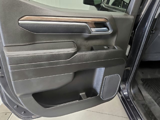 Used 2023 Chevrolet Silverado 1500 LT AWD/4WD image 19