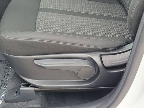 Used 2023 Kia Sorento LX FWD image 24