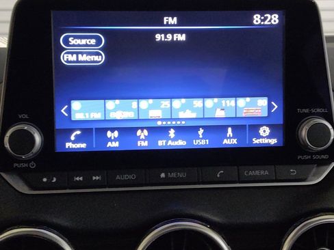 Used 2025 Nissan Sentra SV FWD image 25
