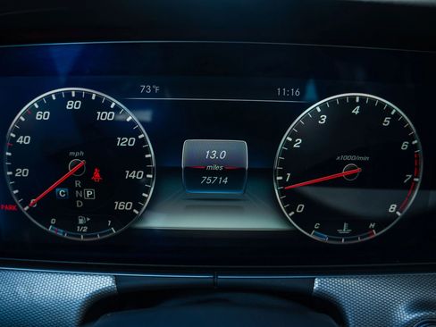 Used 2018 Mercedes-Benz E 300 4MATIC w/ Premium 2 Package image 19