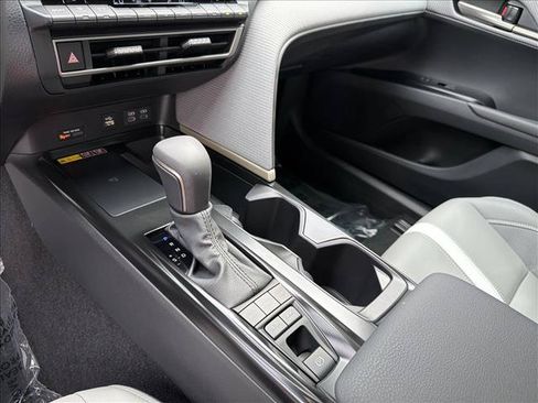 New 2026 Toyota Camry SE FWD image 18