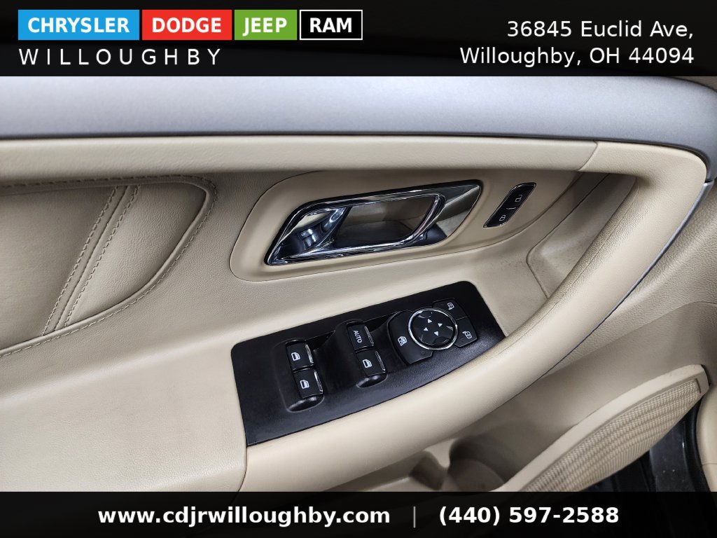 Used 2017 Ford Taurus SE FWD image 12